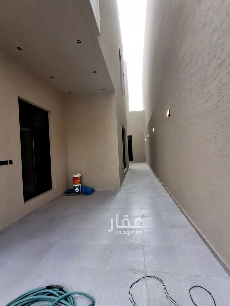 فيلا للبيع في شارع قطب الدين بن السلطان, حي المهدية, مدينة الرياض, منطقة الرياض صورة 4