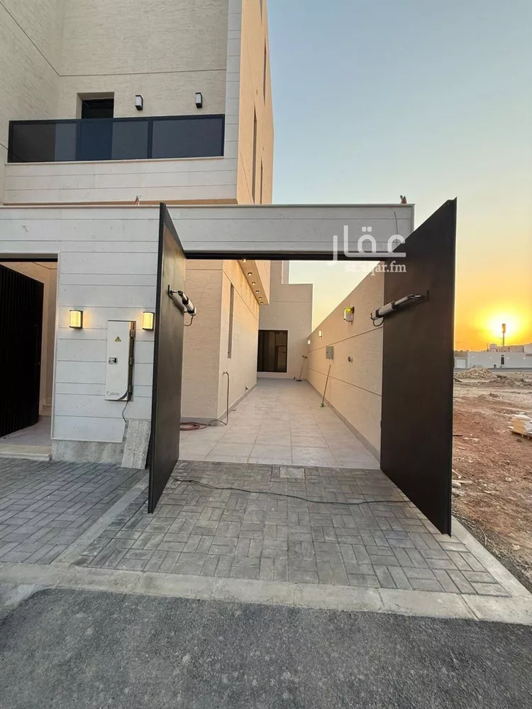 فيلا للبيع في شارع أحمد الكازروني, حي المهدية, مدينة الرياض, منطقة الرياض صورة 5