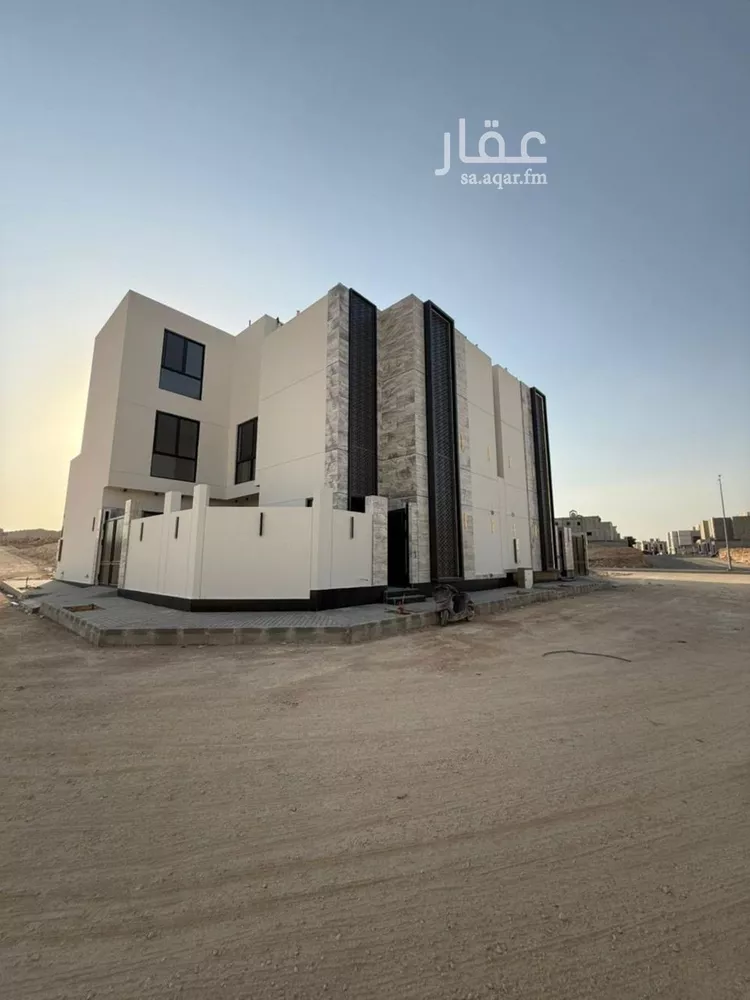 فيلا للبيع في شارع عفيف الدين الثقفي, حي المهدية, مدينة الرياض, منطقة الرياض صورة 2