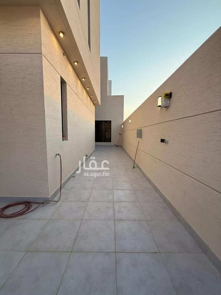 فيلا للبيع في شارع عفيف الدين الثقفي, حي المهدية, مدينة الرياض, منطقة الرياض صورة 3