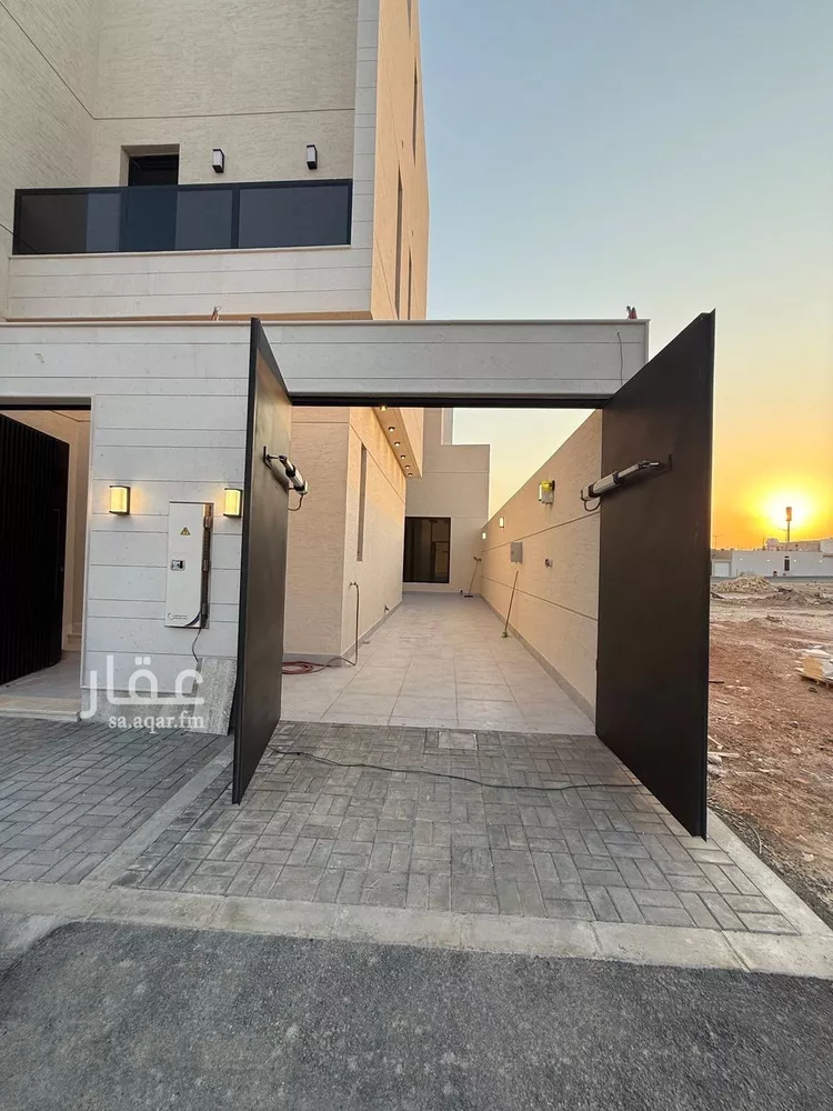 فيلا للبيع في شارع عبداللطيف بن المبارك, حي المهدية, مدينة الرياض, منطقة الرياض صورة 4