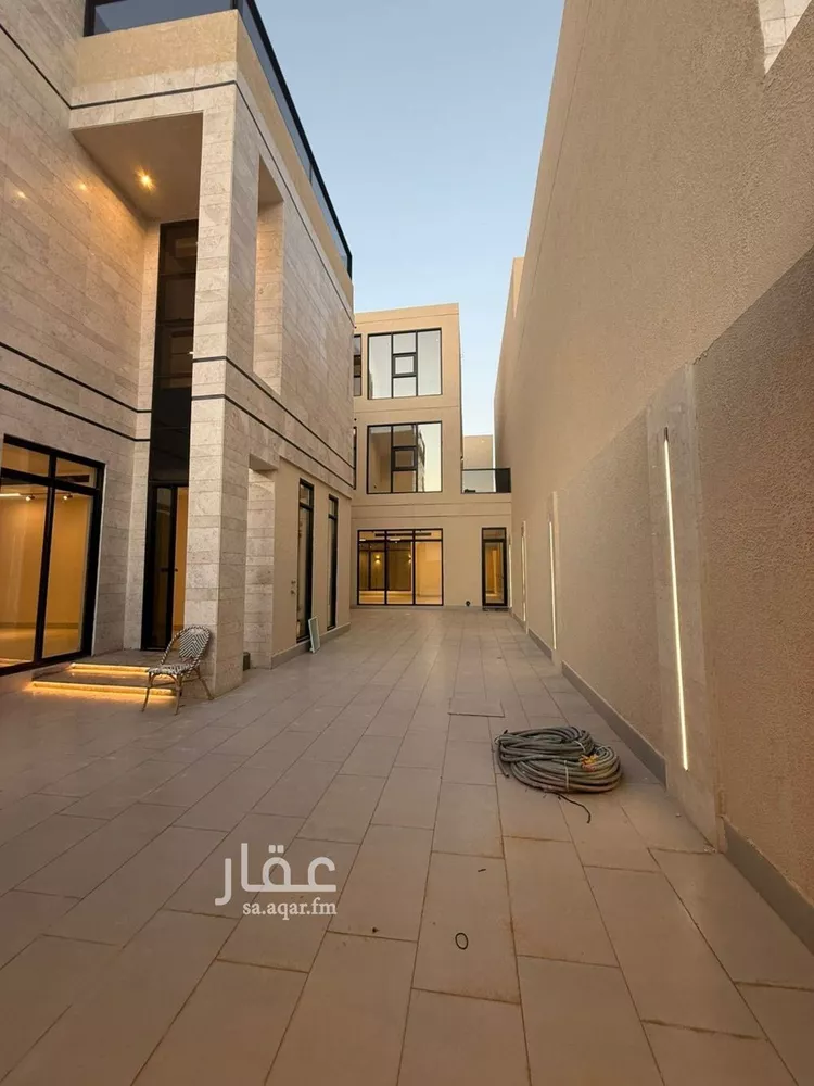 فيلا للبيع في شارع محمد بن أبي بكر القيم, حي المهدية, مدينة الرياض, منطقة الرياض صورة 3
