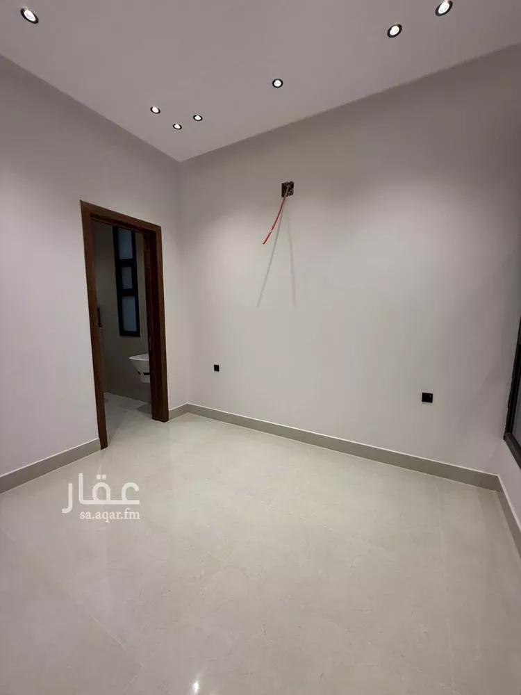 فيلا للبيع في شارع الكمال بن طلحة, حي المهدية, مدينة الرياض, منطقة الرياض 11