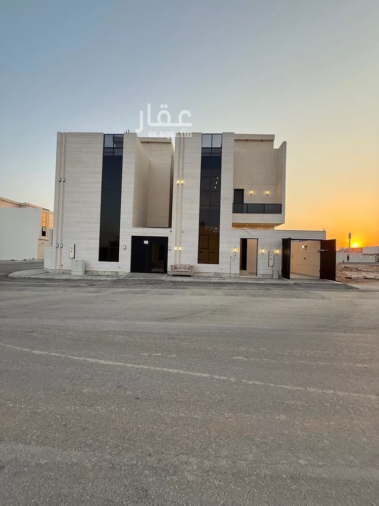 فيلا للبيع في شارع عبداللطيف بن المبارك, حي المهدية, مدينة الرياض, منطقة الرياض صورة 2