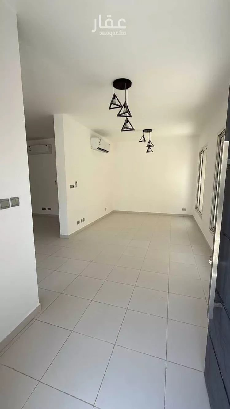 فيلا للبيع في شارع أبي حجر الأعلى, حي المونسية, مدينة الرياض, منطقة الرياض صورة 3