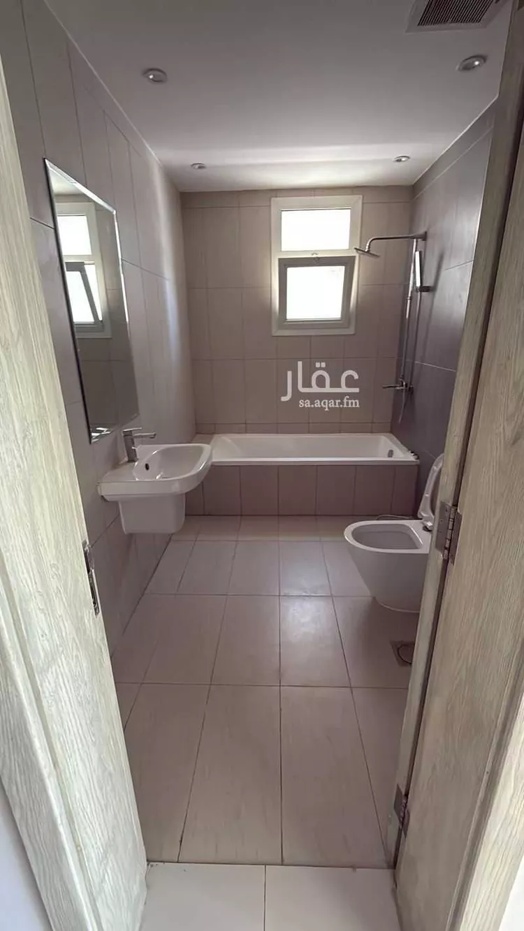 فيلا للبيع في شارع أبي حجر الأعلى, حي المونسية, مدينة الرياض, منطقة الرياض 10