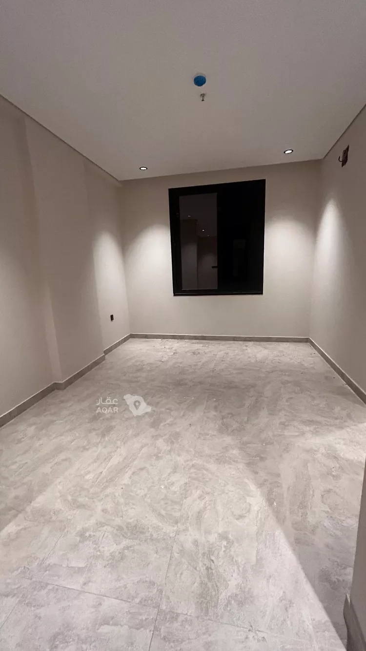 Apartment for Sale in Dammam Ash Shulah 7