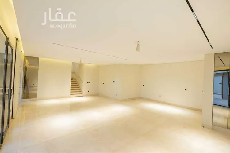 فيلا للبيع في شارع متفرع من طريق عثمان بن عفان الفرعي, حي النرجس, مدينة الرياض, منطقة الرياض صورة 3