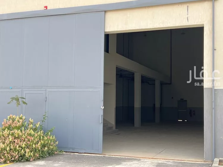 مستودع للإيجار في شارع عبدالرحمن بن مفيريج, حي الغنامية, مدينة الرياض, منطقة الرياض صورة 2