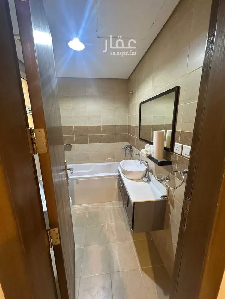 شقة للإيجار في شارع الامام سعود بن فيصل, حي الملقا, مدينة الرياض, منطقة الرياض صورة 2