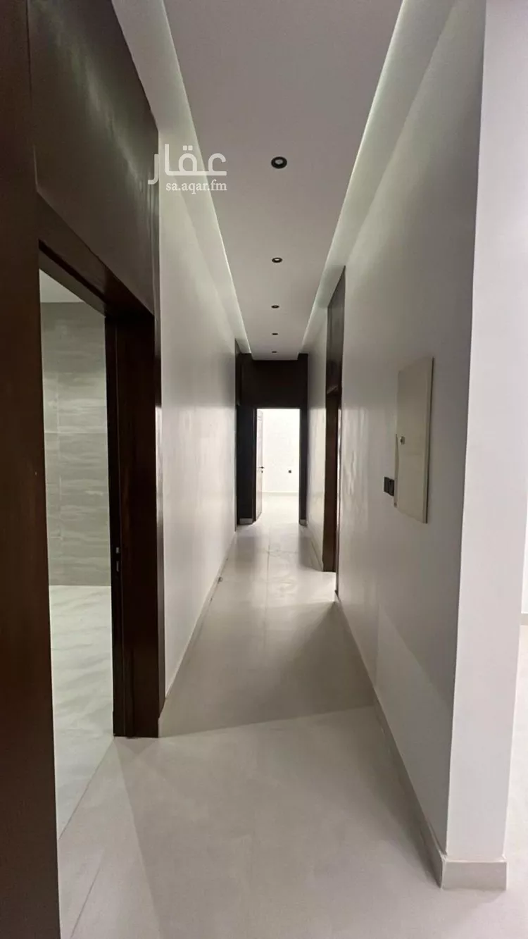 فيلا للبيع في شارع خلف بن سعيد, حي الجنادرية, مدينة الرياض, منطقة الرياض صورة 4