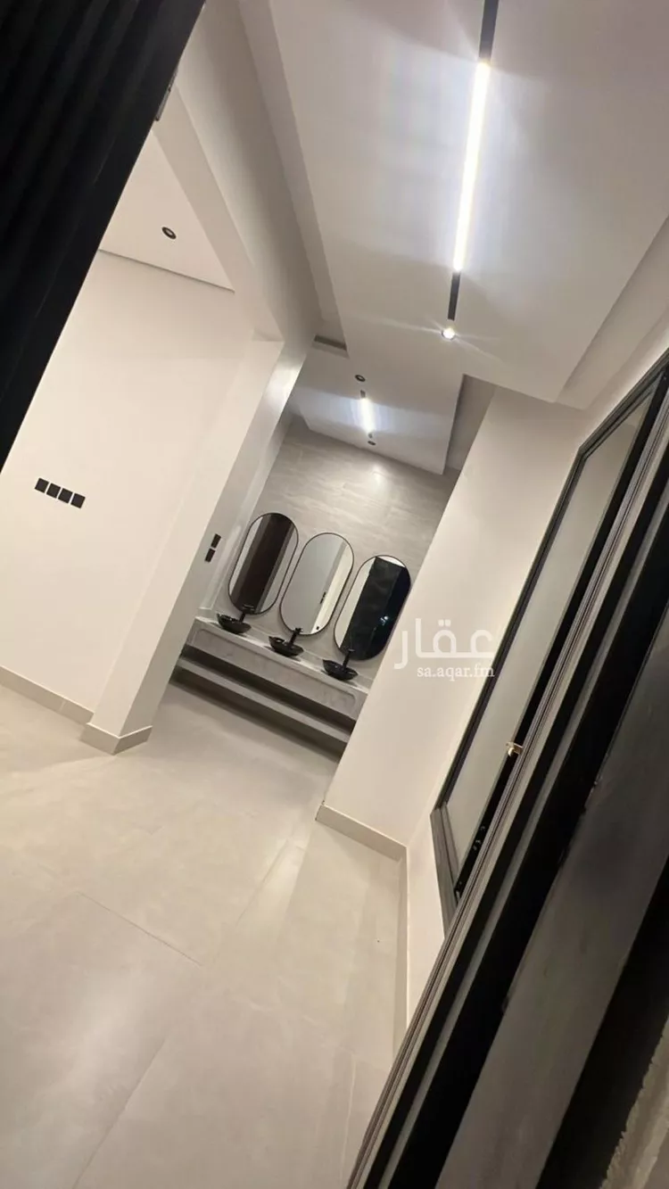 فيلا للبيع في شارع خلف بن سعيد, حي الجنادرية, مدينة الرياض, منطقة الرياض صورة 2