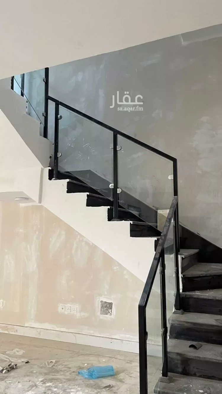 فيلا للبيع في شارع تميم بن ابي بكر, حي ضاحية الملك فهد, مدينة الدمام, المنطقة الشرقية صورة 2