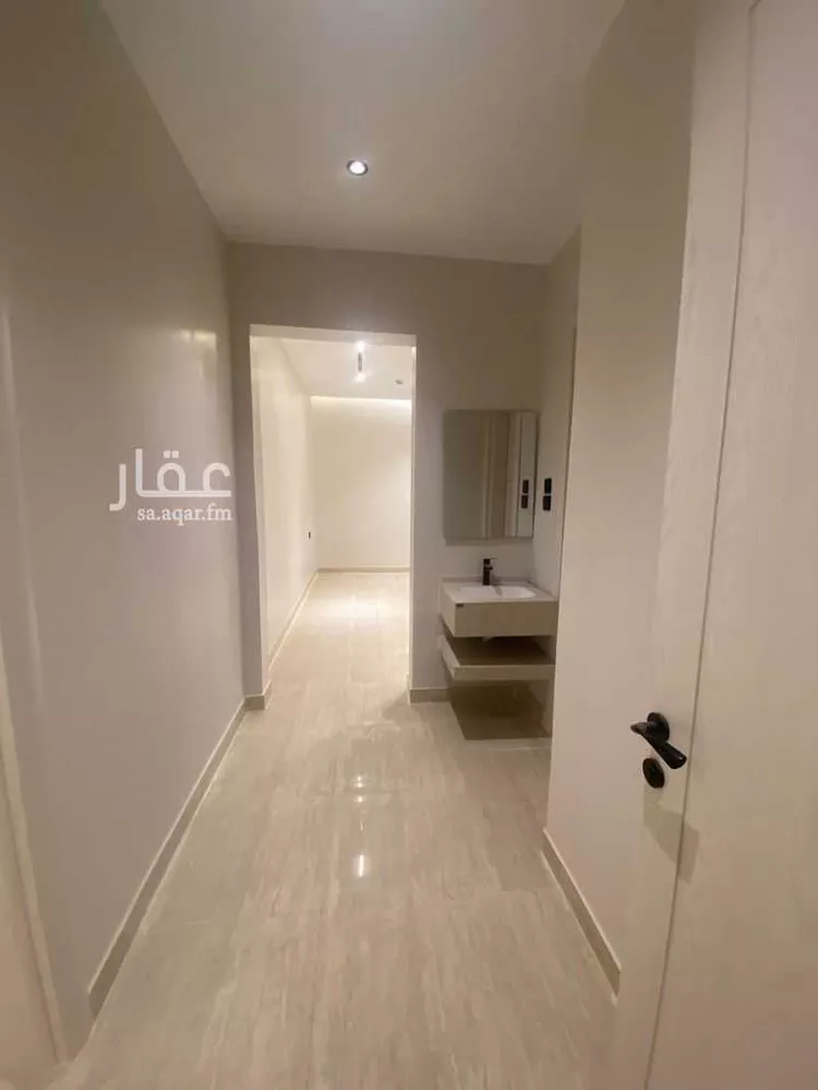 شقة للبيع في شارع القيصومة, حي الحمراء, مدينة الخبر, المنطقة الشرقية 8