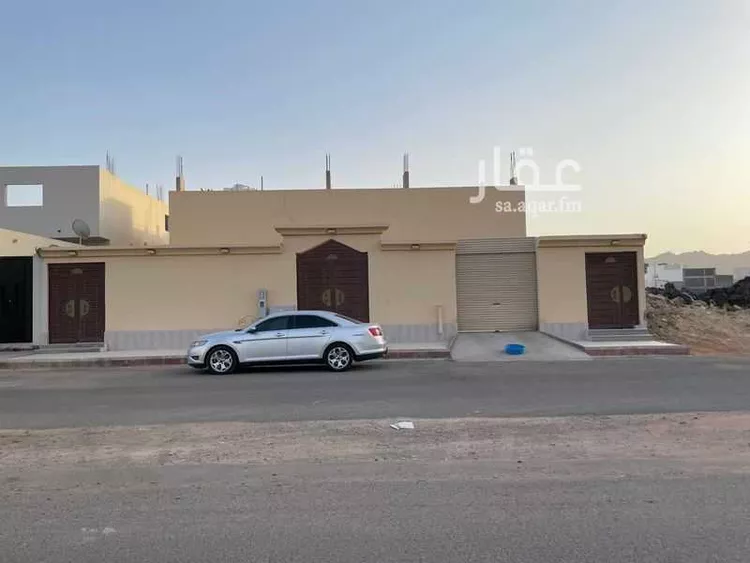 دور للبيع في شارع محمد بن اسماعيل الحساني, حي السكب, مدينة المدينة المنورة, منطقة المدينة المنورة صورة 3