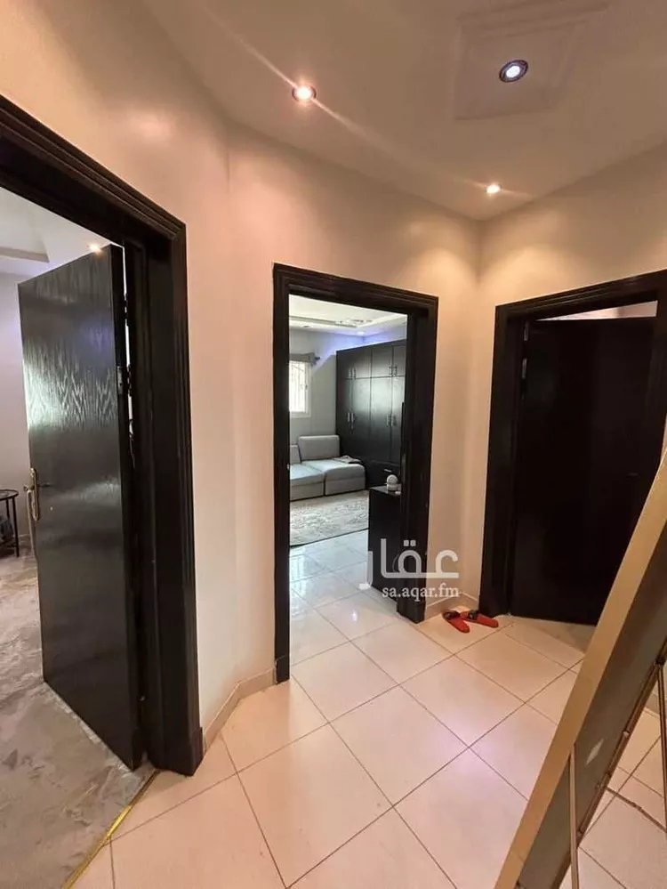 فيلا للإيجار في شارع رقم 353 ، حي ظهرة لبن ، الرياض ، منطقة الرياض صورة 2