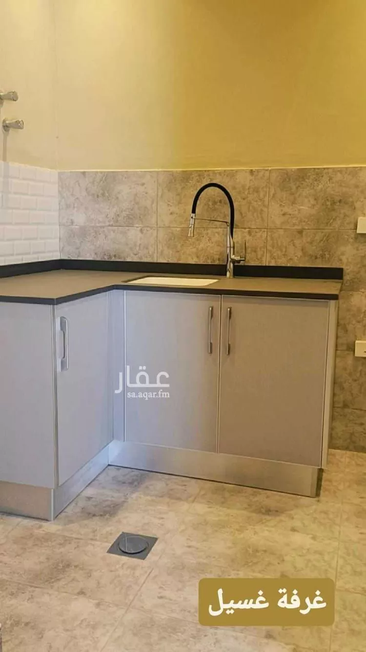 فيلا للإيجار في شارع الكوثر, حي البحيرة, مدينة الخبر, المنطقة الشرقية 9