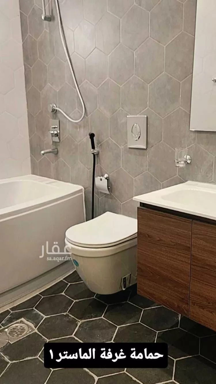 فيلا للإيجار في شارع الكوثر, حي البحيرة, مدينة الخبر, المنطقة الشرقية 7
