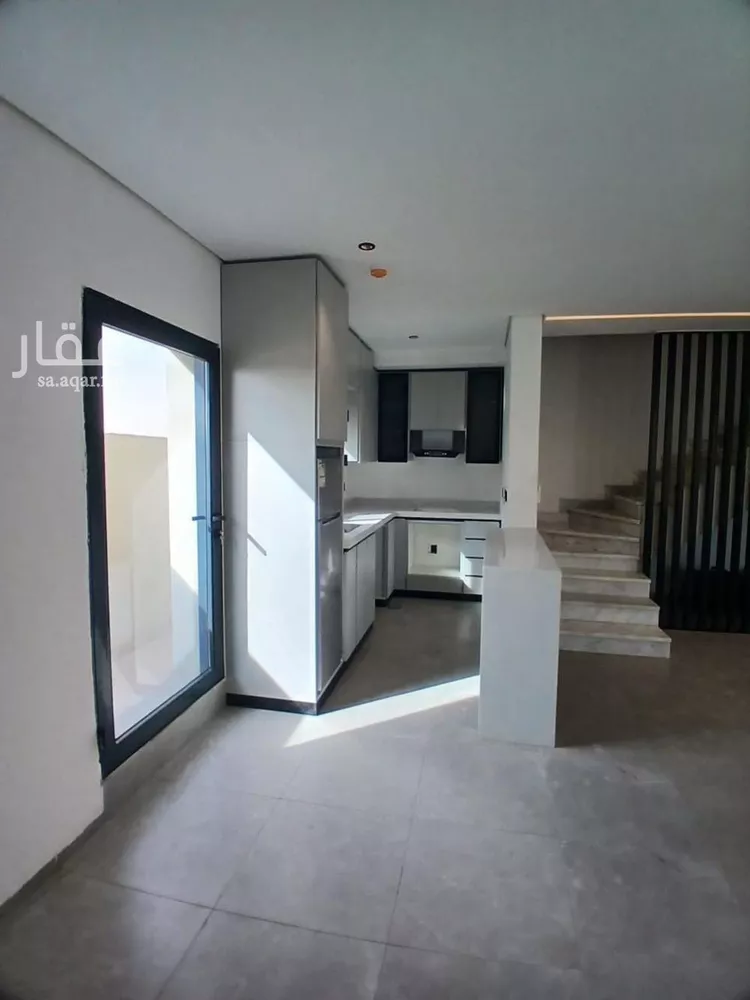 فيلا للإيجار في شارع عبدالله بن حبان, حي الرمال, مدينة الرياض, منطقة الرياض صورة 2