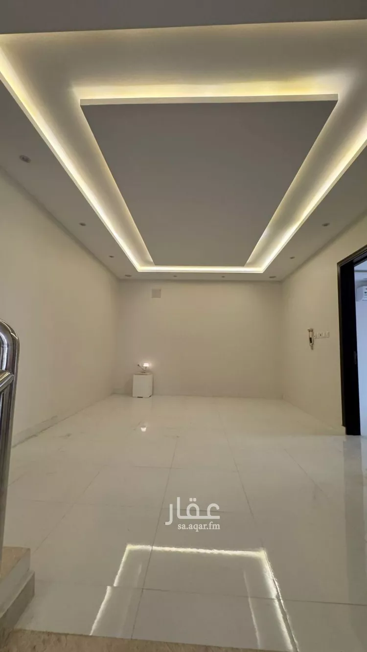 فيلا للإيجار في شارع الزمخشري, حي عكاظ, مدينة الرياض, منطقة الرياض صورة 5