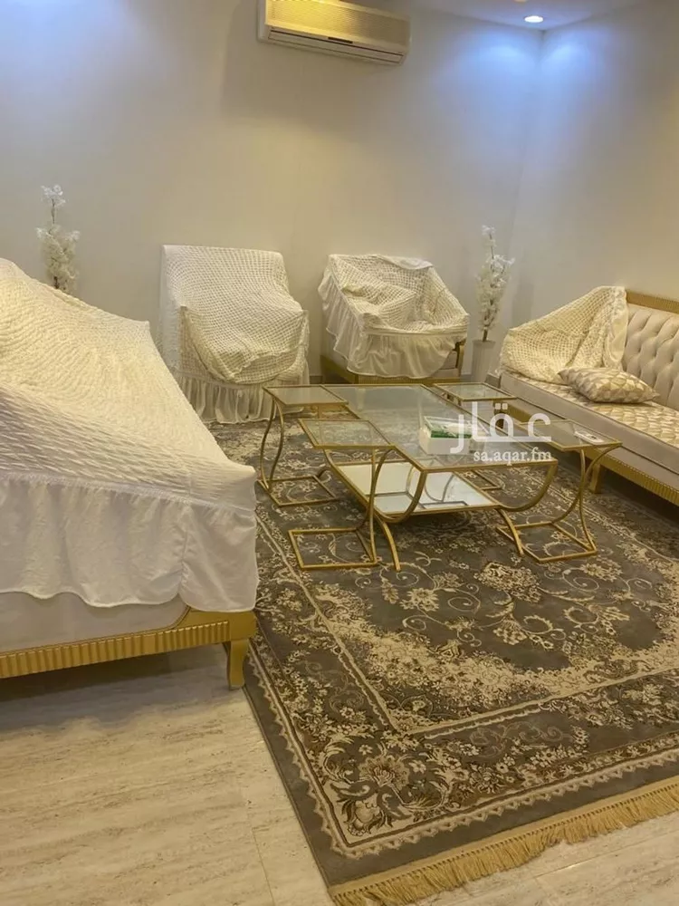 فيلا للبيع في شارع محمد بن علي الكيلاني, حي المهدية, مدينة الرياض, منطقة الرياض صورة 2