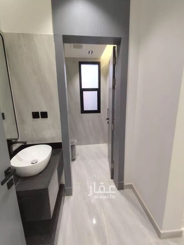 فيلا للبيع في شارع حمزة بن عبدالمطلب, حي عكاظ, مدينة الرياض, منطقة الرياض صورة 4