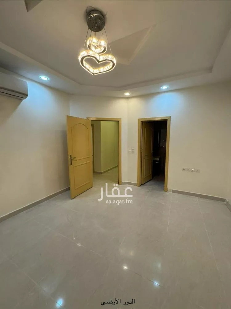 فيلا للبيع في شارع السبهانية, حي الياسمين, مدينة الرياض, منطقة الرياض صورة 2