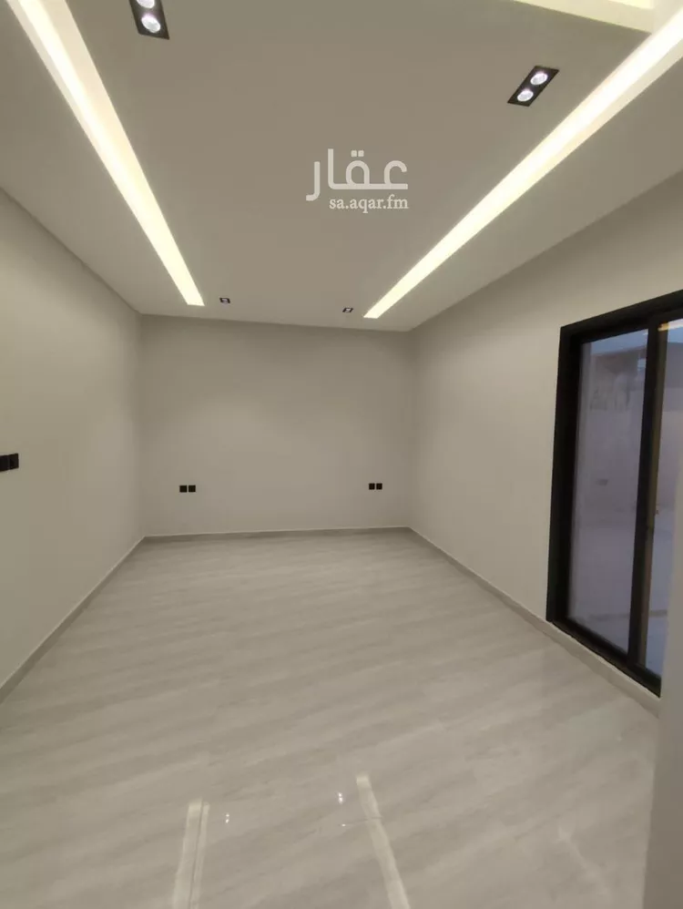 فيلا للبيع في شارع حمزة بن عبدالمطلب, حي عكاظ, مدينة الرياض, منطقة الرياض صورة 2