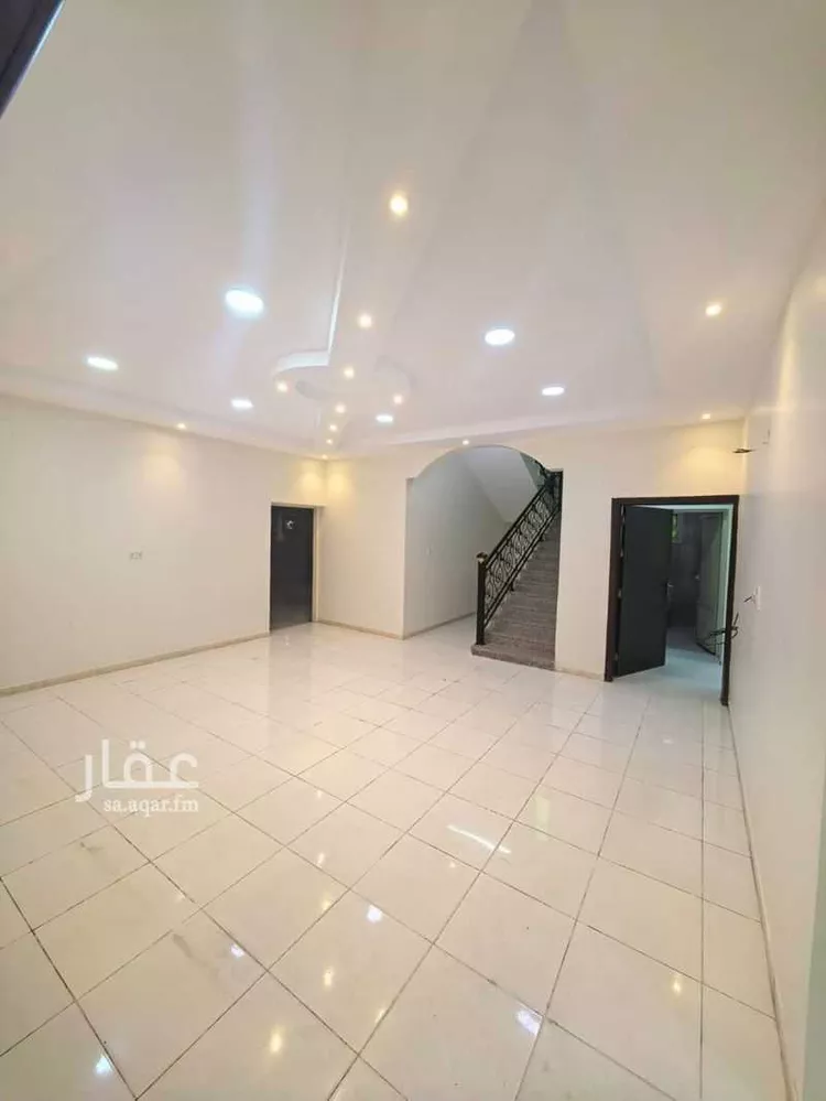 فيلا للبيع في شارع المجر, حي العزيزية الأول, مدينة الاحساء, المنطقة الشرقية صورة 2