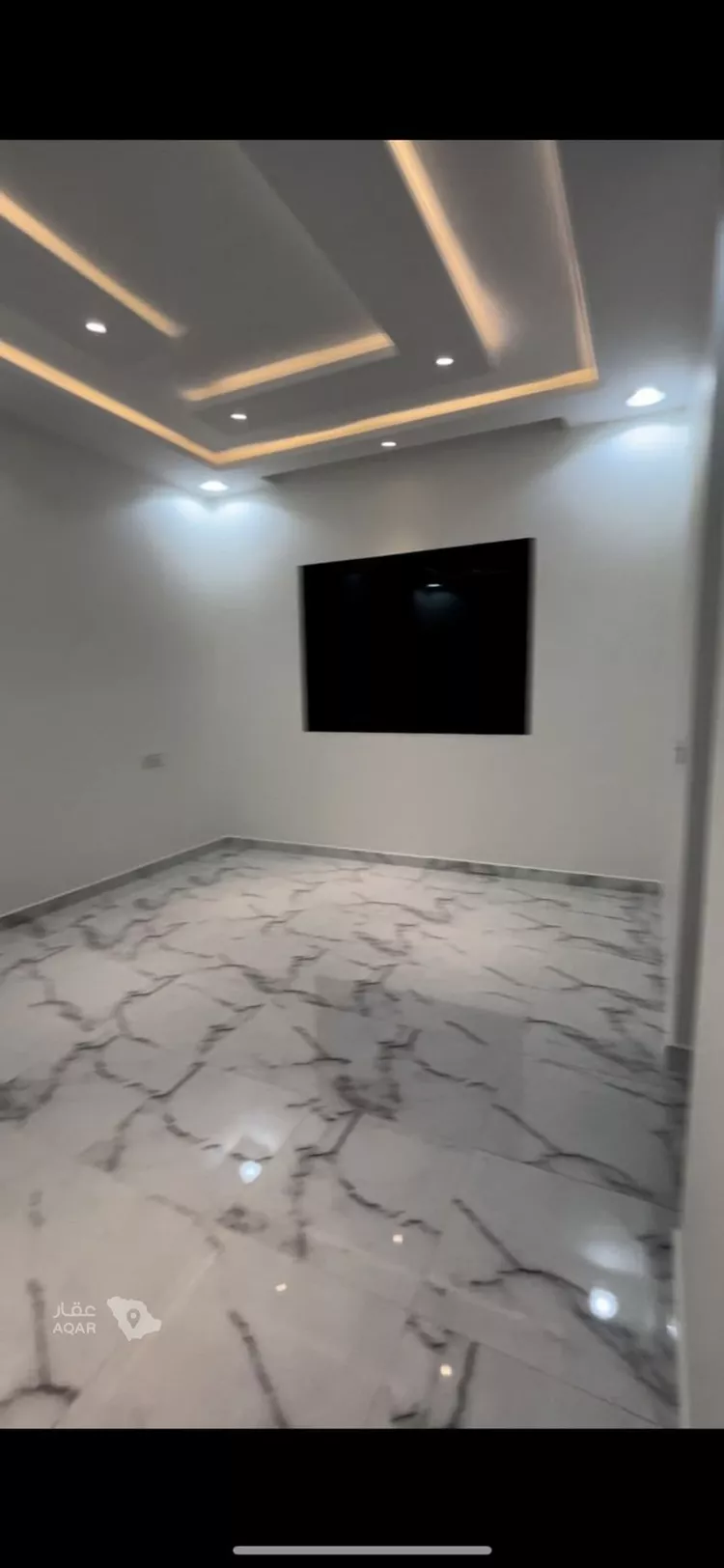 Floor for Sale in Al Duwadimi Hittin 4