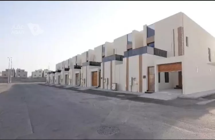 فيلا للبيع في شارع القبه, حي الأمواج, مدينة الخبر, المنطقة الشرقية