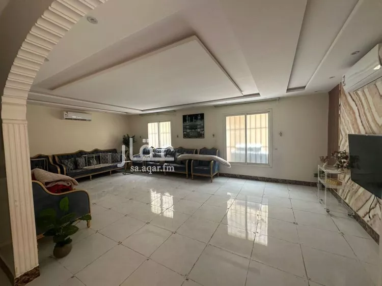 فيلا للإيجار في شارع الشهاب بن رسلان, حي عكاظ, مدينة الرياض, منطقة الرياض صورة 2