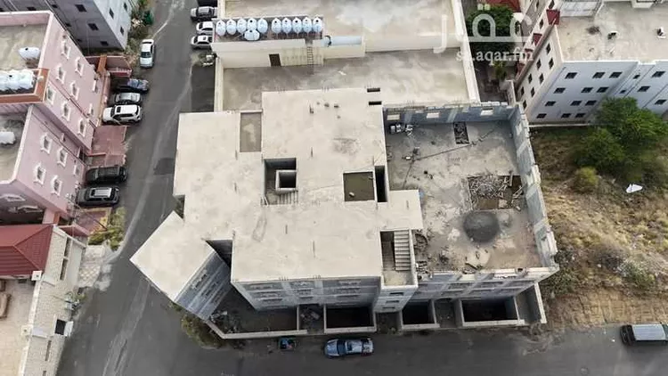 عمارة للبيع في شارع مالك الخدري, حي المروج, مدينة أبها, منطقة عسير 7
