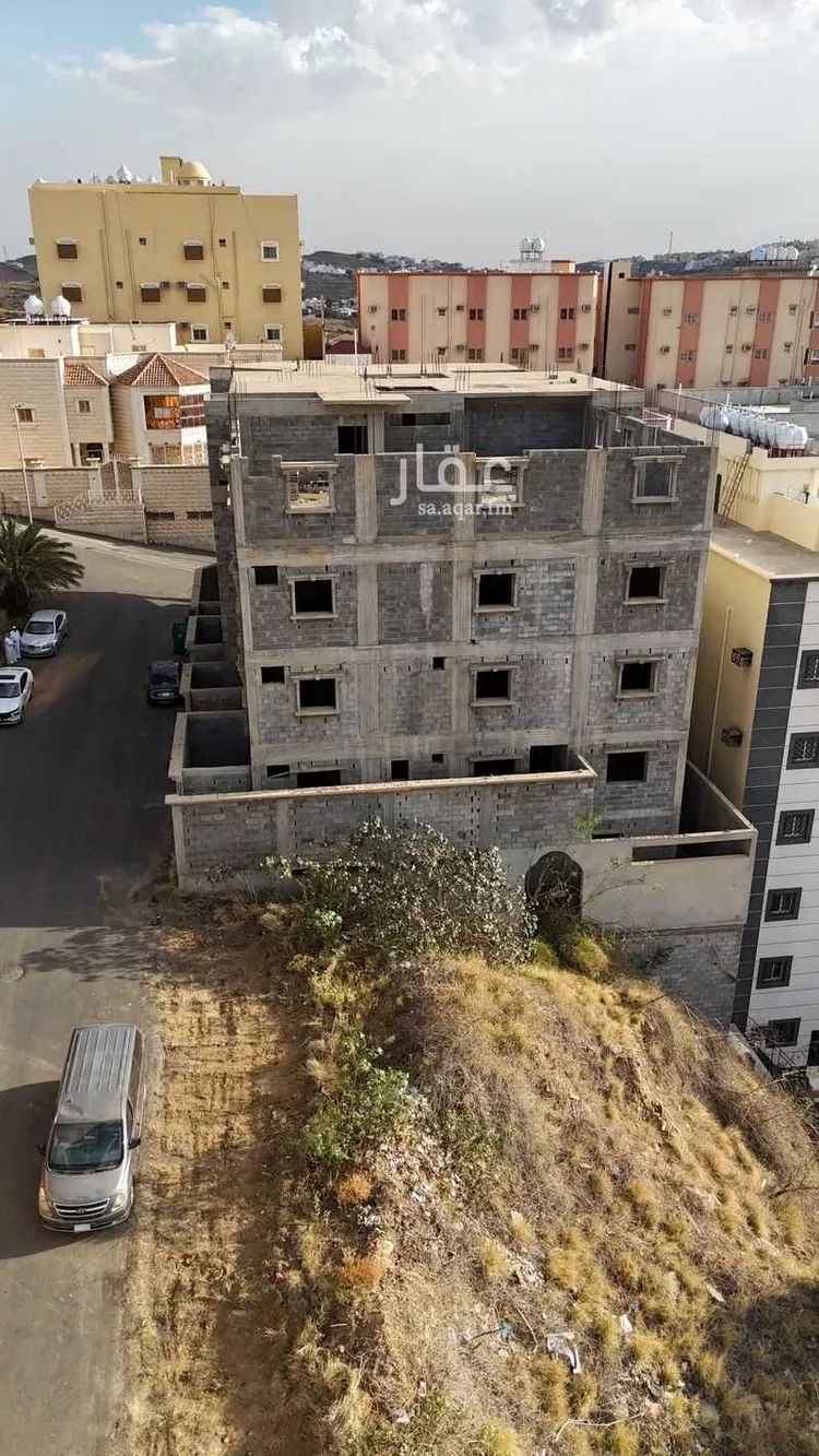 عمارة للبيع في شارع مالك الخدري, حي المروج, مدينة أبها, منطقة عسير 8