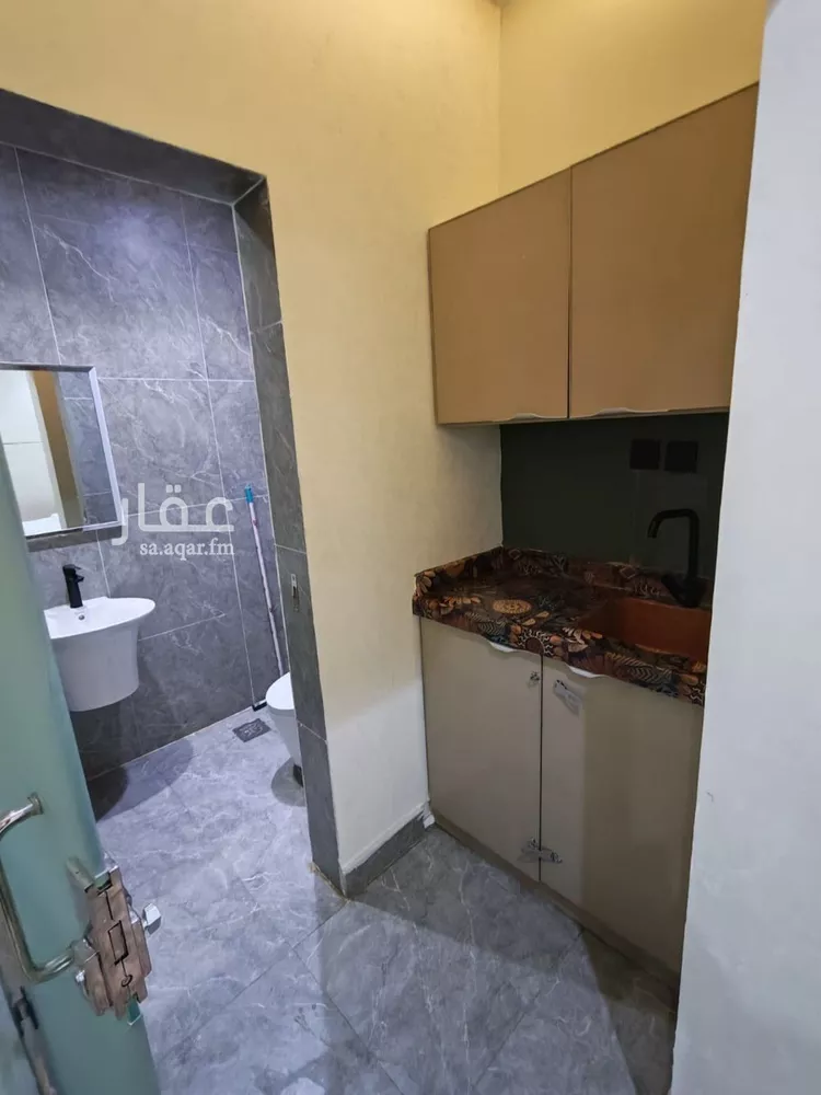شقة للإيجار في شارع ابي جعفر المنصور, حي اليرموك, مدينة الرياض, منطقة الرياض 8