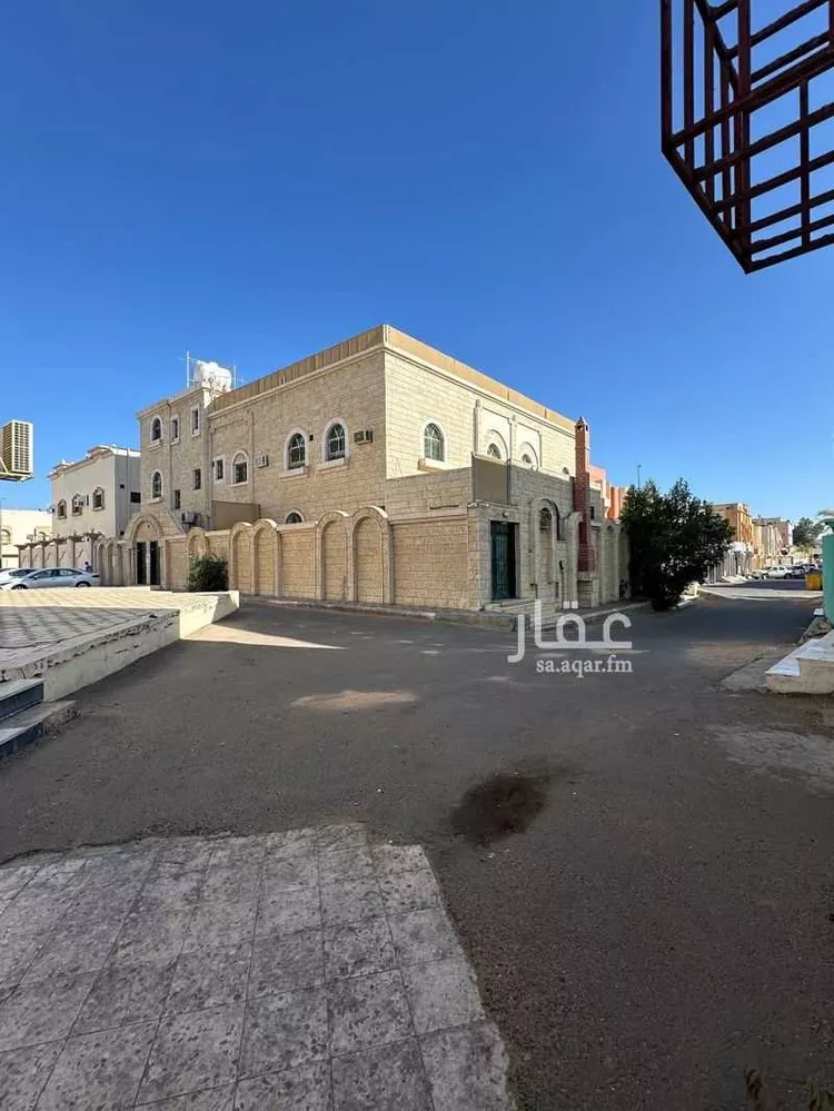 فيلا للبيع في شارع ابي الجود, حي الفيصلية الجنوبية, مدينة تبوك, منطقة تبوك صورة 3