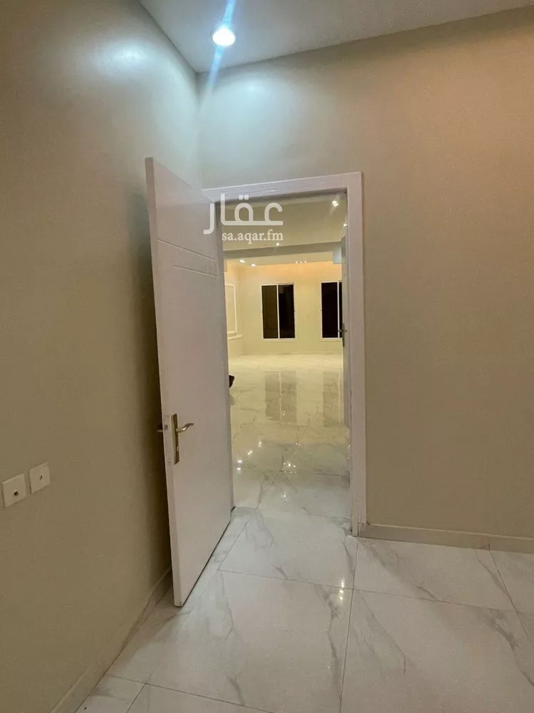 فيلا للإيجار في شارع عبدالرحمن بن عبدالله الخريف, حي الرمال, مدينة الرياض, منطقة الرياض صورة 3