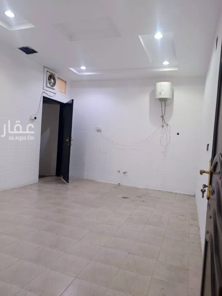 فيلا للبيع في شارع ابن الكوفي, حي الرمال, مدينة الرياض, منطقة الرياض صورة 4