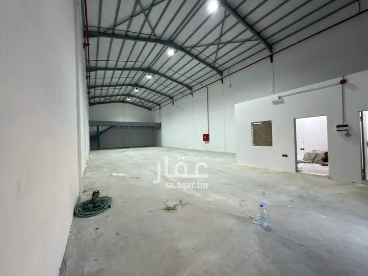 مستودع للإيجار في شارع عبدالعزيز الإحسائي, حي طيبة, مدينة الرياض, منطقة الرياض صورة 2