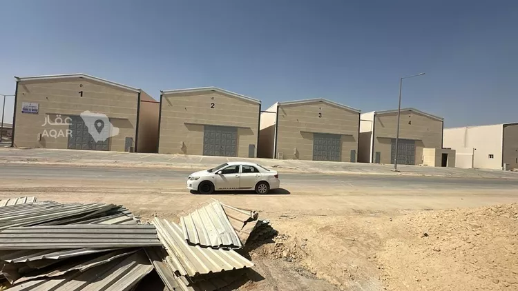 مستودع للبيع في شارع العواصم, حي طيبة, مدينة الرياض, منطقة الرياض 3