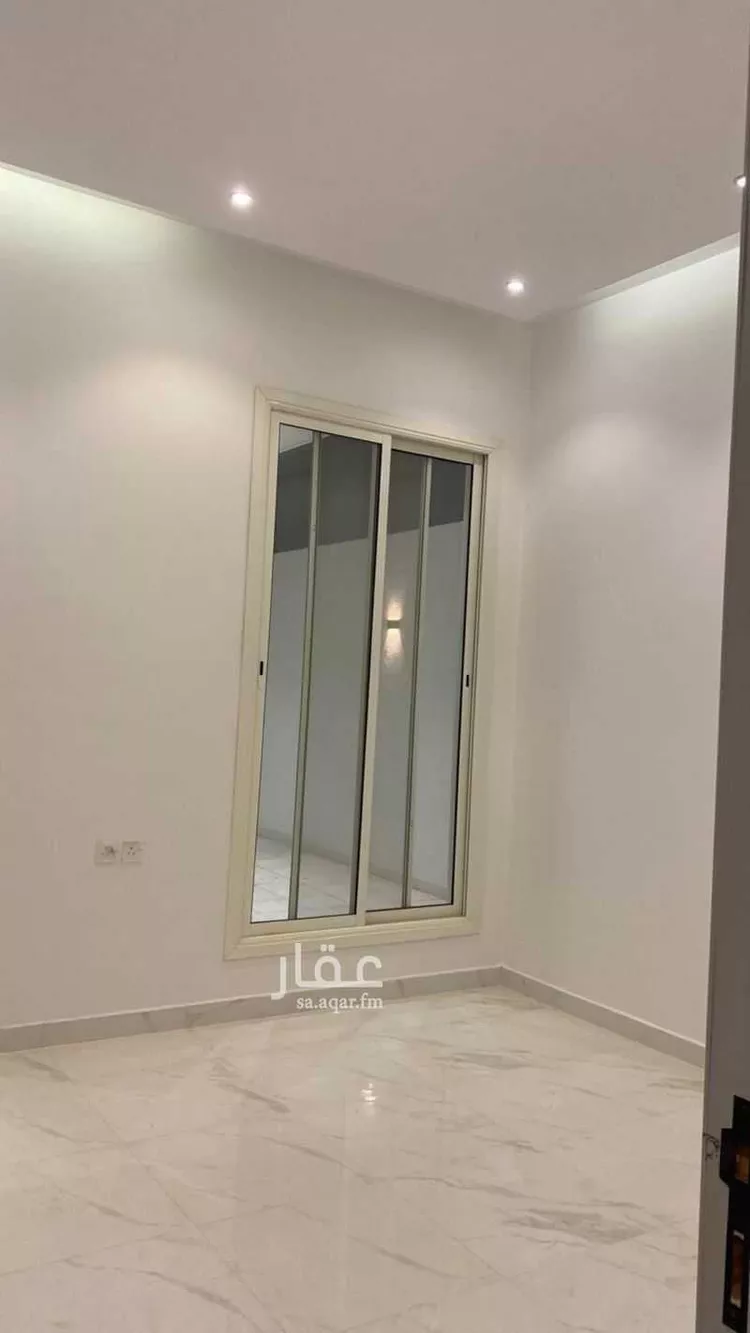 فيلا للبيع في شارع أبي محمد بن القاسم, حي الرمال, مدينة الرياض, منطقة الرياض صورة 4