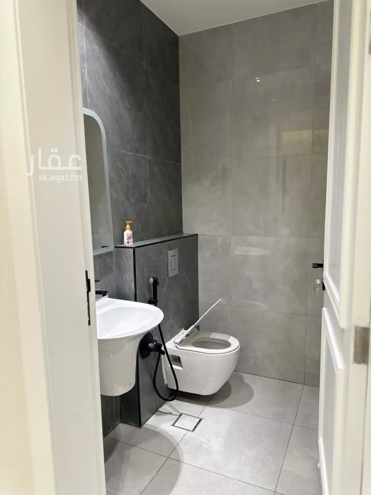 شقة للإيجار في شارع وادي البطحاء, حي العقيق, مدينة الرياض, منطقة الرياض صورة 3