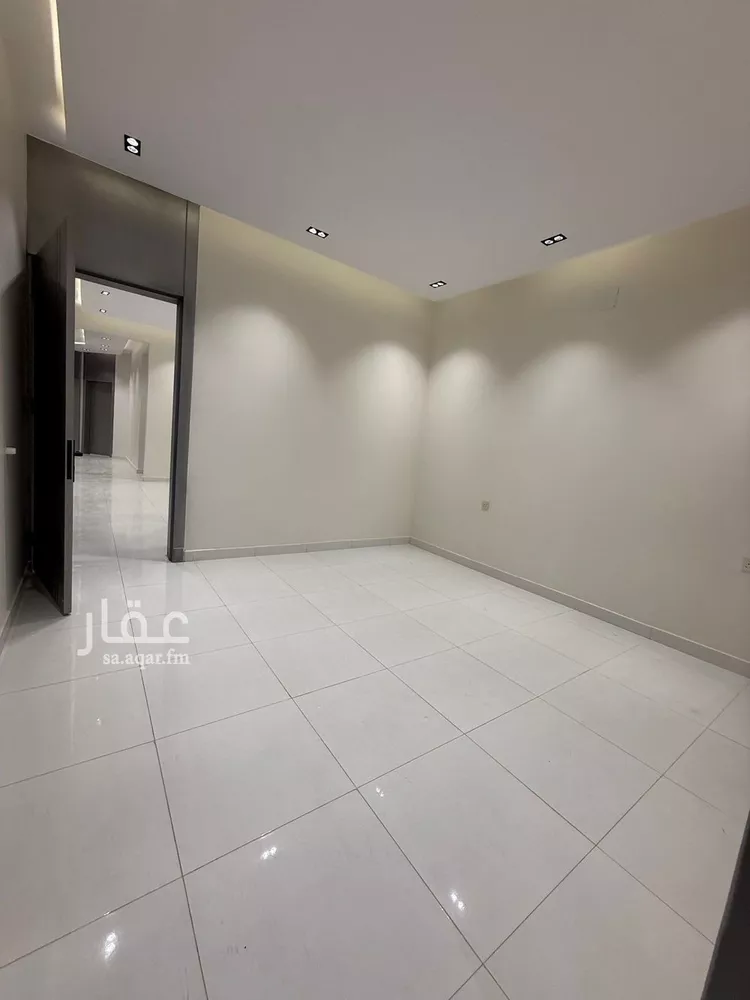 شقة للبيع في شارع عائذ ابن ثعلبة, حي المعارض, مدينة خميس مشيط, منطقة عسير صورة 4