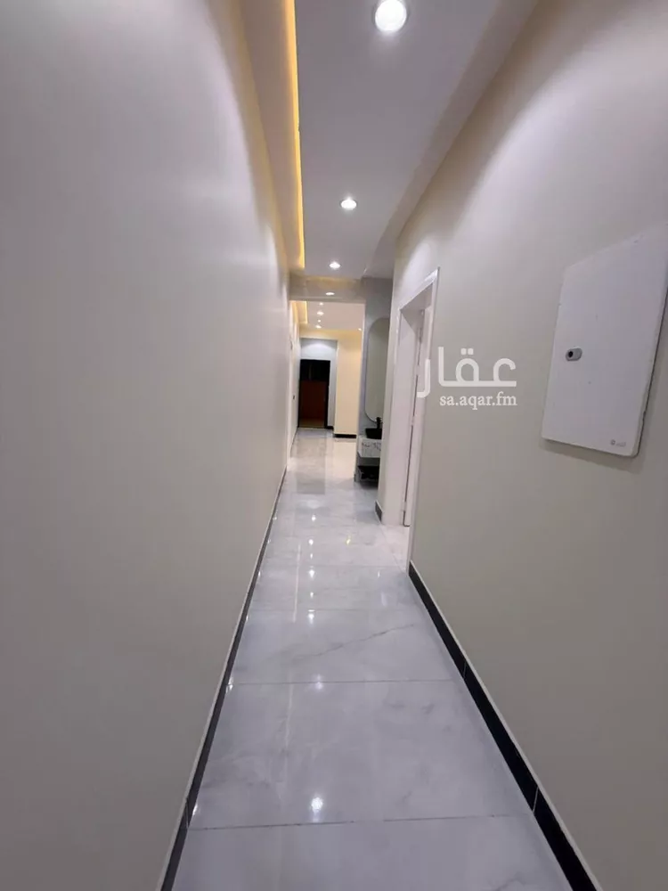 شقة للبيع في شارع جديع ابن نذير, حي الورود, مدينة خميس مشيط, منطقة عسير صورة 2