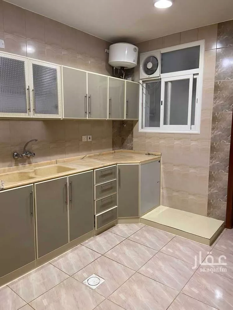 شقة للإيجار في شارع شارع يزيد بن اياس, حي الشفاء, مدينة أبها, منطقة عسير 7