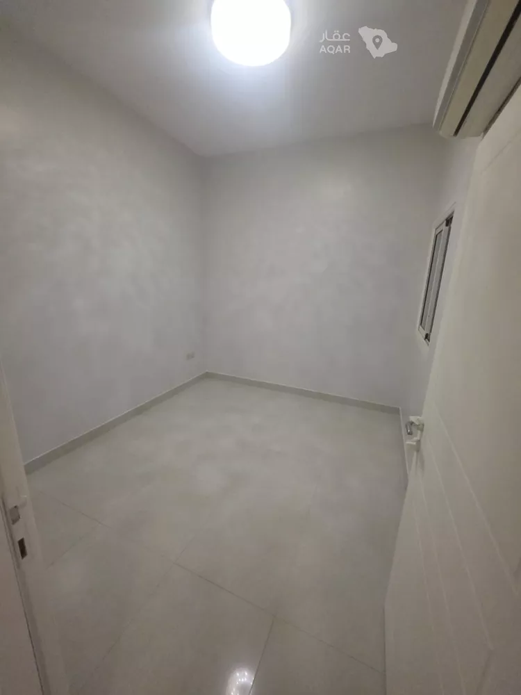 Floor for Rent in Riyadh Al Munsiyah 5
