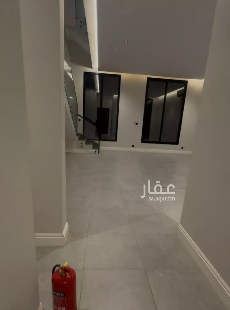 فيلا للإيجار في شارع قيس بن الملوح, حي الرمال, مدينة الرياض, منطقة الرياض