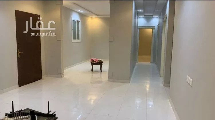 فيلا للبيع في شارع رقم 317, حي بدر, مدينة الرياض, منطقة الرياض صورة 2