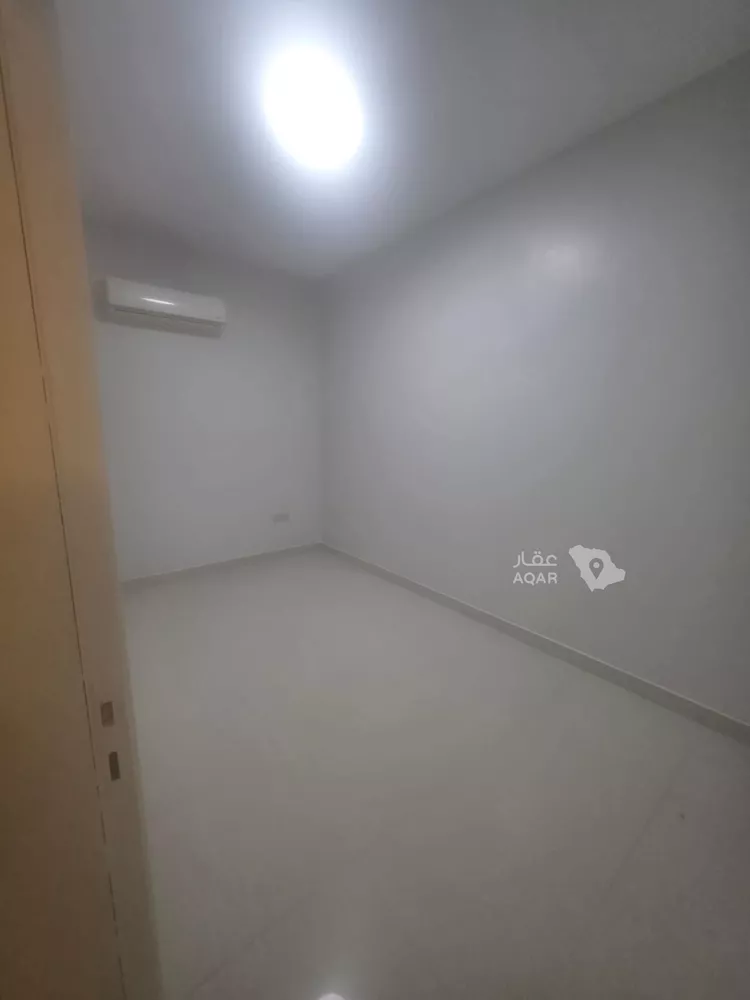 Floor for Rent in Riyadh Al Munsiyah 3
