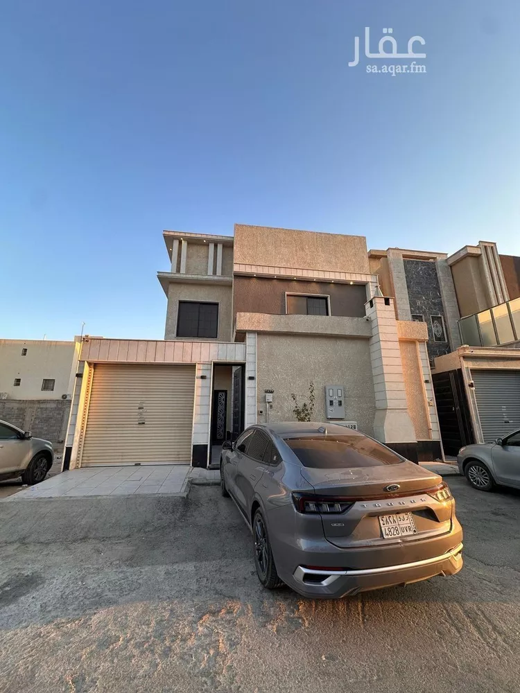 فيلا للبيع في شارع زينب بنت أبي سلمة, حي الرمال, مدينة الرياض, منطقة الرياض